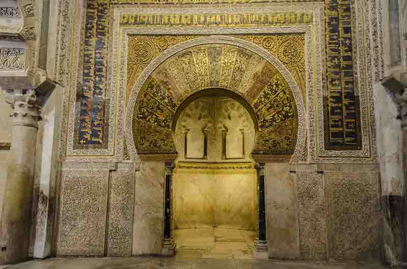 Córdoba 049 - Mezquita Catedral - interior - Mihrab.jpg